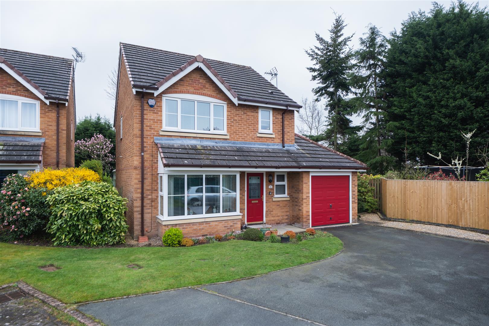 3 bedroom  Detached House for Sale in Cuddington